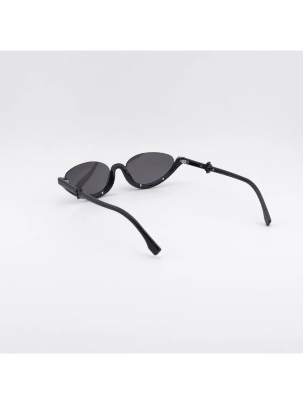 Fendi FE40178U 01A Sunglasses Shiny Black Cat Eye Frame, Smoke Lenses